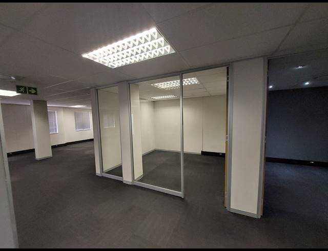 469M² OFFICE TO LET IN GREENSTONE HILL